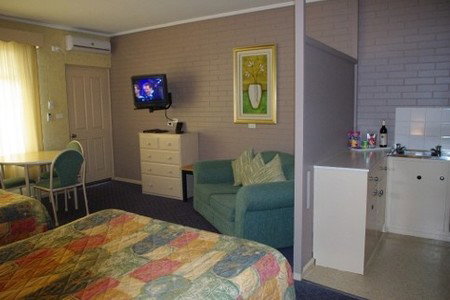 Lake View Apartments - Hervey Bay Accommodation 1