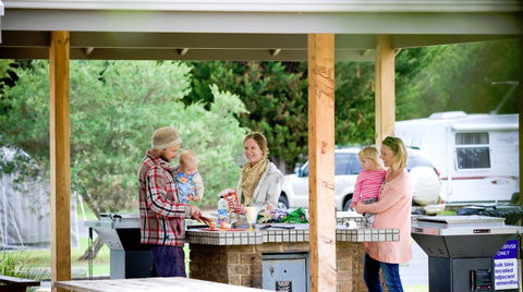 Port Elliot Holiday Park - Hervey Bay Accommodation 3