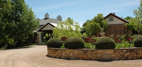 Paringa House B&B Stone Cottages - Hervey Bay Accommodation 3