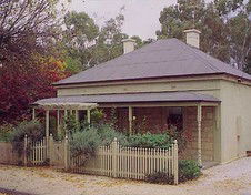 Miriams Cottage - Hervey Bay Accommodation 0