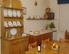 Miriams Cottage - Hervey Bay Accommodation 4