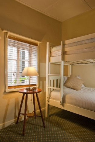Stirling House - Hervey Bay Accommodation 4