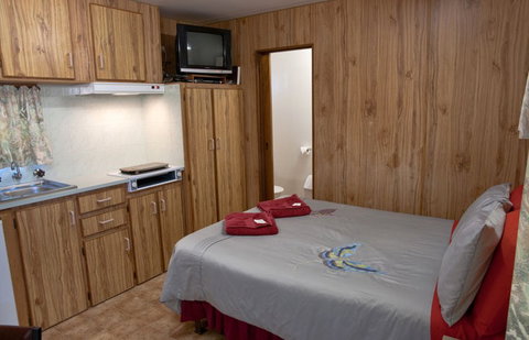 Moonta Bay Road Cabins And Cottages - Hervey Bay Accommodation 5