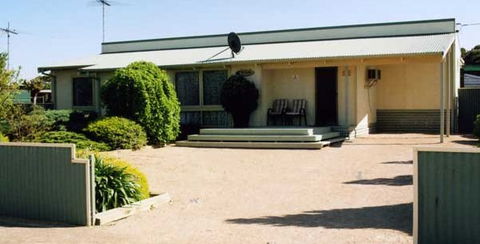 Port Wakefield Motel - Hervey Bay Accommodation 0