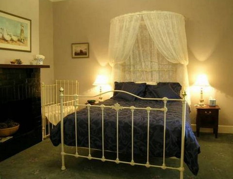 Linfield Cottage - Hervey Bay Accommodation 4