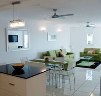 Vision Cairns Esplanade - Hervey Bay Accommodation