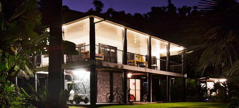 Misty Mountains Tropical Rainforest Romantic Retreat - Hervey Bay Accommodation 9