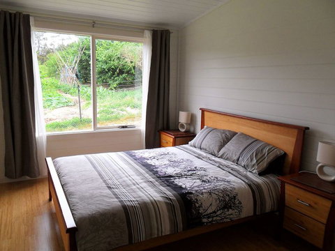 Elvenhome Farm Cottage - Hervey Bay Accommodation 3