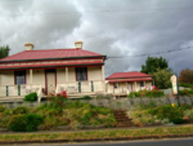 Tier View Twin Cottages - Hervey Bay Accommodation 0