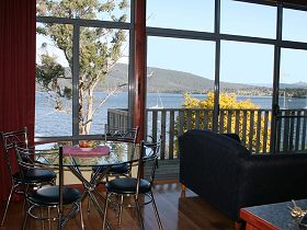 Driftwood Cottages - Beach House - Tourism Hervey Bay 0