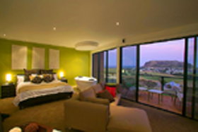 Mrs - Tourism Hervey Bay 0