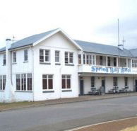 Spring Bay Hotel - Hervey Bay Accommodation