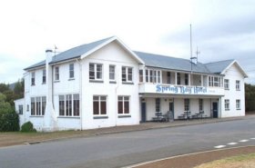 Spring Bay Hotel - Hervey Bay Accommodation 0