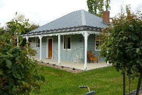Westeria Cottage - Hervey Bay Accommodation 0