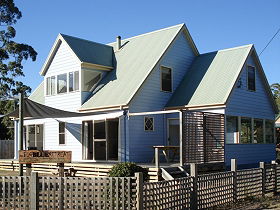 The Big Blue Retreat - Hervey Bay Accommodation 0