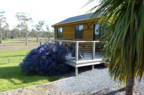Hazelcreek Cottages - Hervey Bay Accommodation 0