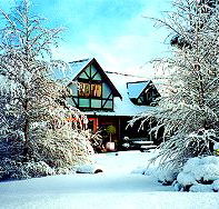 Cradle Chalet Boutique Luxury Lodge - Hervey Bay Accommodation
