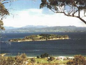 Bruny Hotel - Hervey Bay Accommodation 0