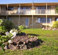 McKinly Waterfront Lodge - Tourism Hervey Bay