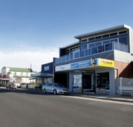 Penguin Waterfront Escape - Hervey Bay Accommodation