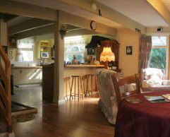 Hide-Away Cottage Retreat - Hervey Bay Accommodation 3
