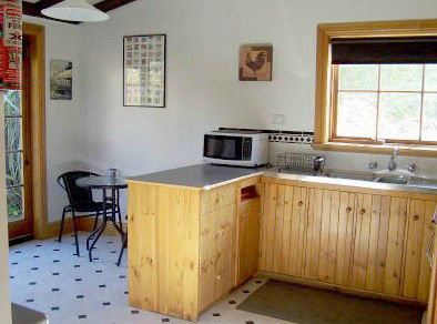 Cottage On Gunning - Hervey Bay Accommodation 4