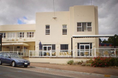 Neptune Grand Hotel - Hervey Bay Accommodation 1