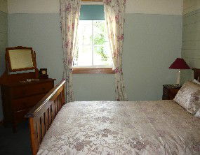 Westeria Cottage - Hervey Bay Accommodation 1