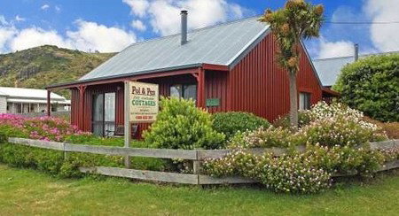 Pol And Pen Holiday Cottages - Tourism Hervey Bay 1