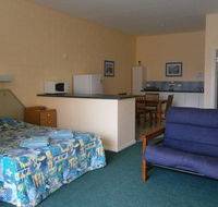Penguin Holiday Apartments - Hervey Bay Accommodation