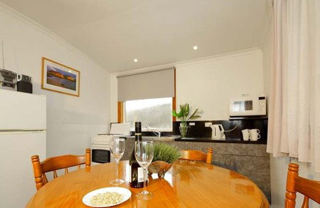 Wellers Inn - Hervey Bay Accommodation 2