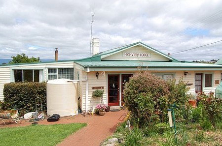 Deloraine Highview Lodge Backpackers - Hervey Bay Accommodation 1