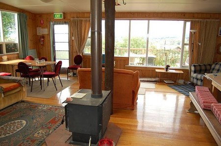Deloraine Highview Lodge Backpackers - Hervey Bay Accommodation 2
