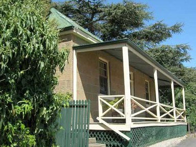 McCauley's Cottage - Tourism Hervey Bay 1