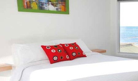 Penguin Waterfront Escape - Hervey Bay Accommodation 1