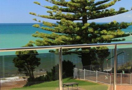 Penguin Waterfront Escape - Hervey Bay Accommodation 4