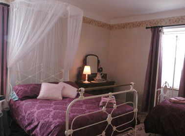 Mrs Currie's House B&B - Hervey Bay Accommodation 3