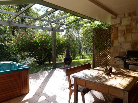 Bushland Cottages And Lodge - Hervey Bay Accommodation 3