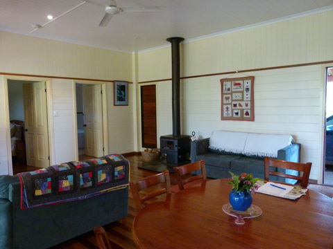 Bushland Cottages And Lodge - Hervey Bay Accommodation 5