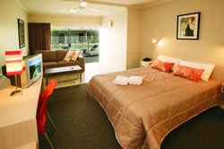 Discovery Cairns Hotel - Hervey Bay Accommodation 2