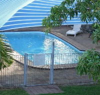 Ashs Holiday Units and Cafe - Hervey Bay Accommodation