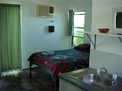 Gee Dees Family Cabins - Hervey Bay Accommodation 3