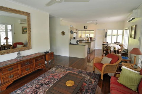 Cairns Holiday Homes Wilks House - Hervey Bay Accommodation 1
