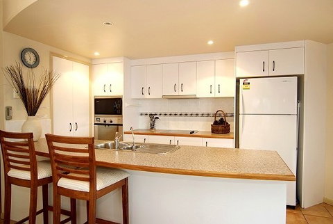 Mediterranean Beachfront Apartments - Hervey Bay Accommodation 2