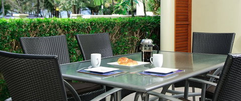 Cairns Beachfront Apartment - Hervey Bay Accommodation 3