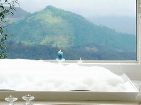 Artisan Spa Views Bed And Breakfast Cottage - Tourism Hervey Bay 0