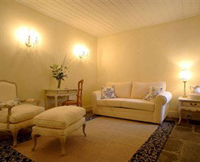 Montrose Of Ballarat - Montrose Cottage - Hervey Bay Accommodation 0
