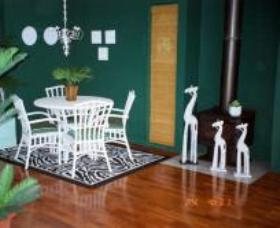 Chalet Chic - Tourism Hervey Bay 0