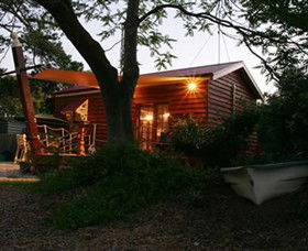 Ballarat Cottages - Hervey Bay Accommodation 0