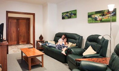 Artisan Spa Views Bed And Breakfast Cottage - Tourism Hervey Bay 2